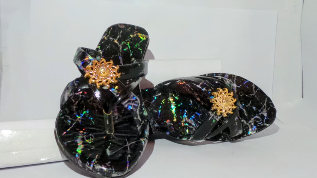 Fancy Black Shiny Sandals for Women – Elegant Design